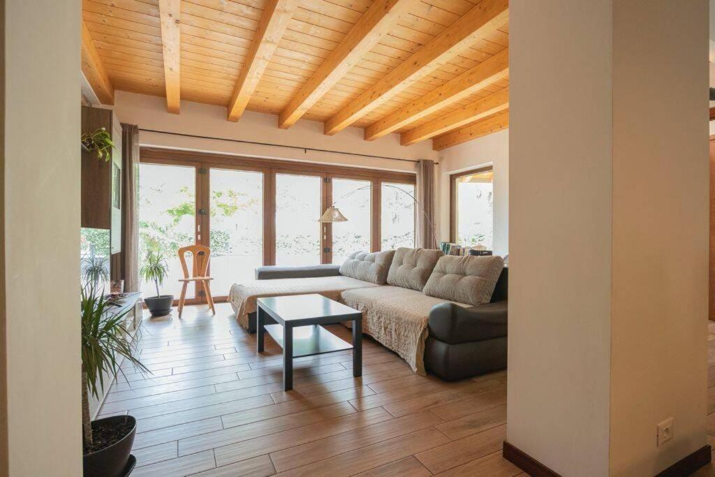 Lovely House In The Most Peacefull Place Of Градо Екстериор снимка