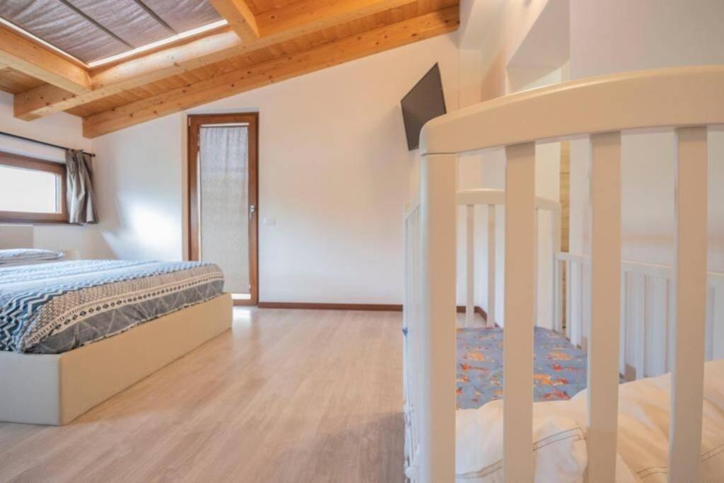 Lovely House In The Most Peacefull Place Of Градо Екстериор снимка