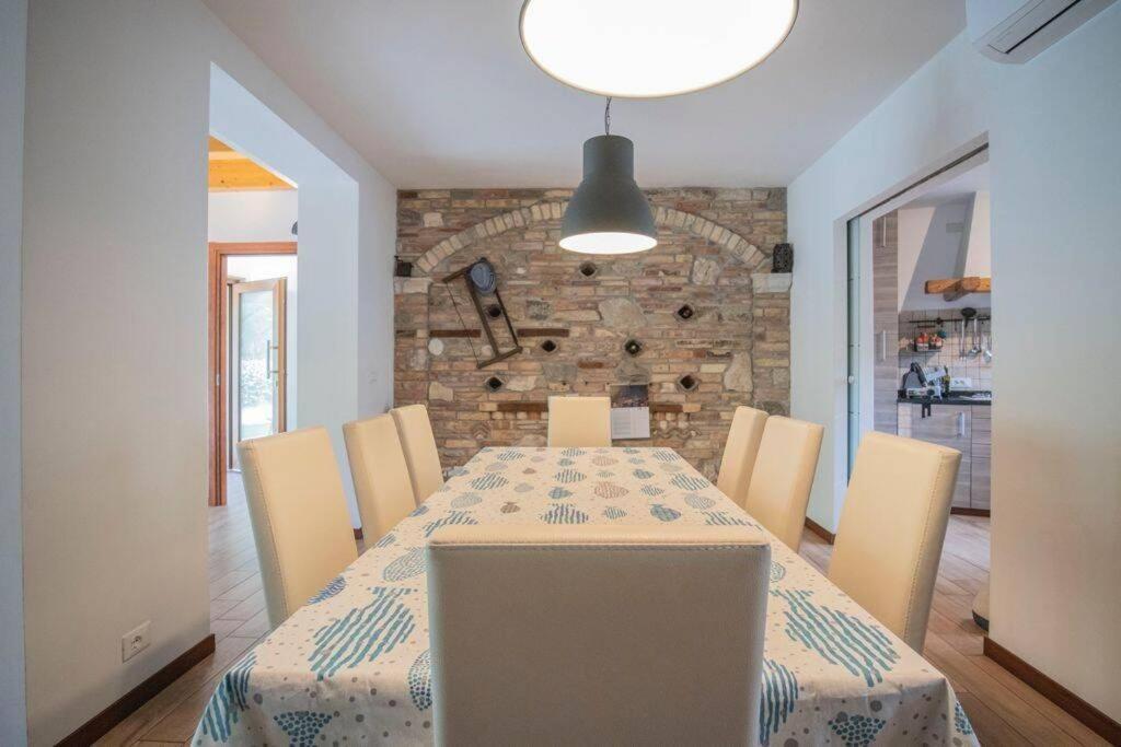 Lovely House In The Most Peacefull Place Of Градо Екстериор снимка